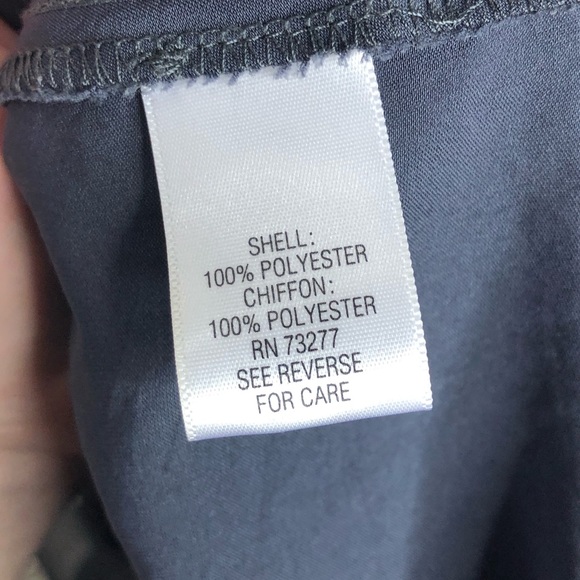 Simply Vera Vera Wang Pleated Sleeveless Blouse - Picture 4 of 4